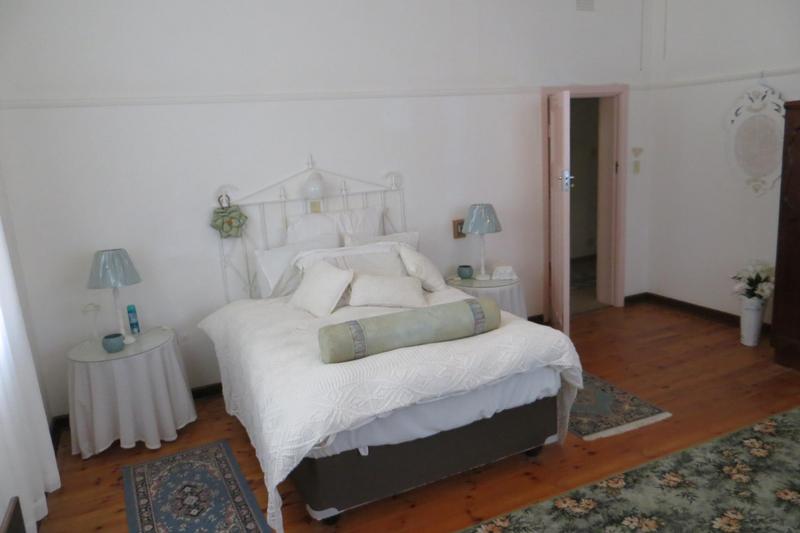 4 Bedroom Property for Sale in Nieu Bethesda Eastern Cape